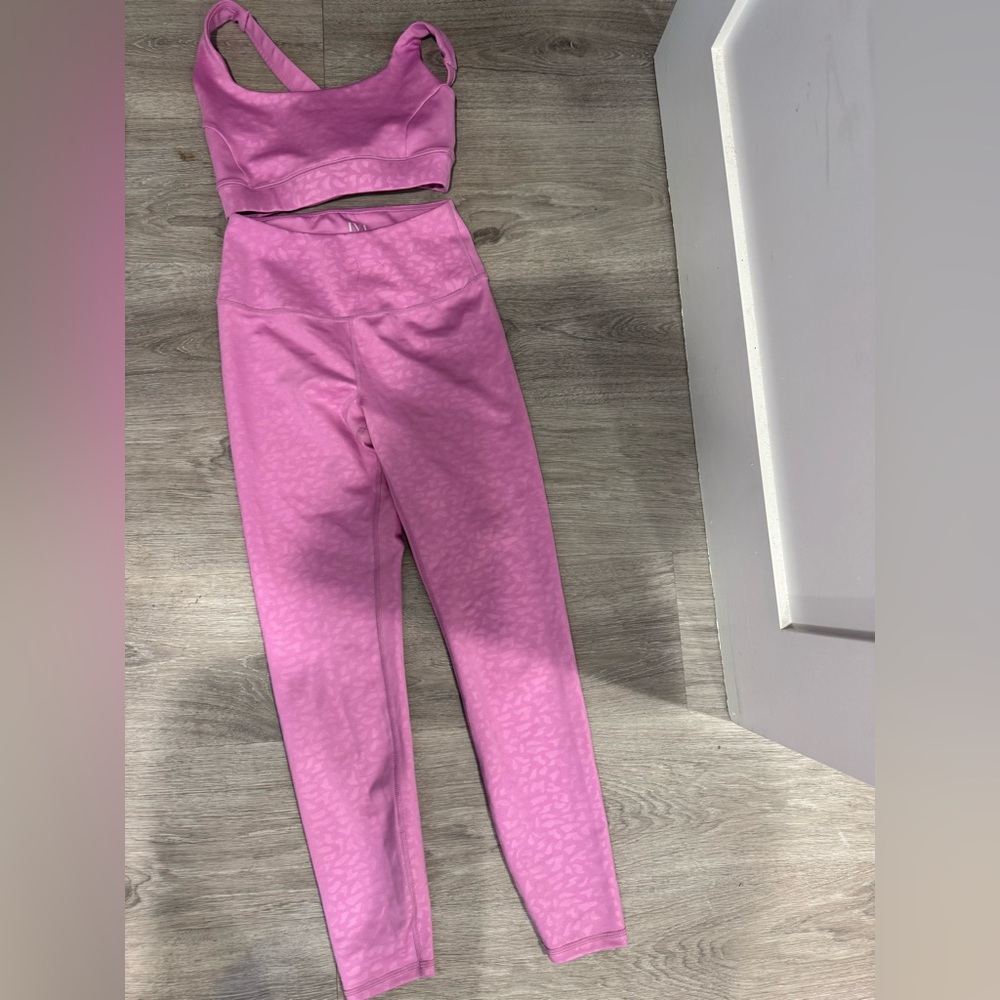 IVL Women's Pink Workout Set